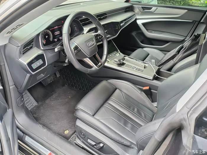 最新到店奥迪a7 21款45甄选型,4万多公里,喜欢的朋友可