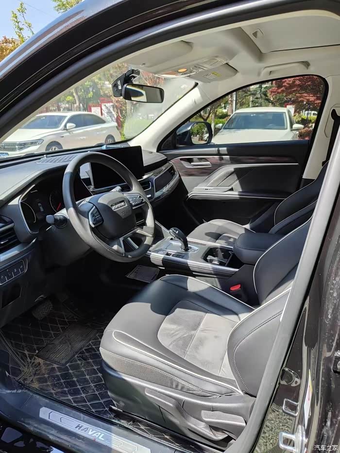 哈弗h621年15t冠军版前置前驱七挡湿式双离合车