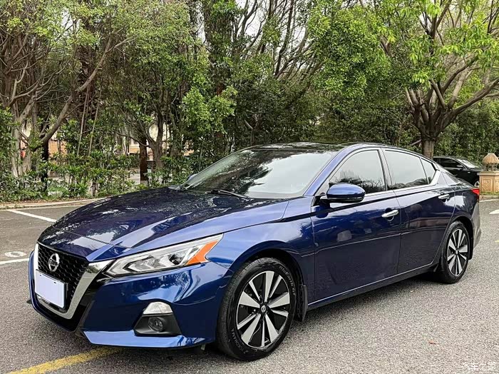 2022年11月21款日产天籁20l舒适版一手车3万公