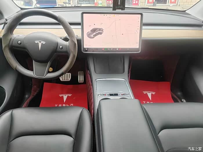22年特斯拉modely高性能版本