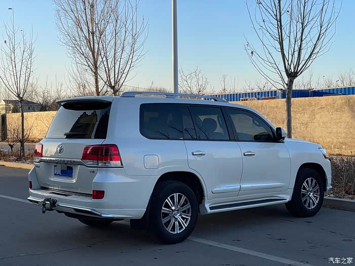 丰田兰德酷路泽进口2016款4600v8中东版