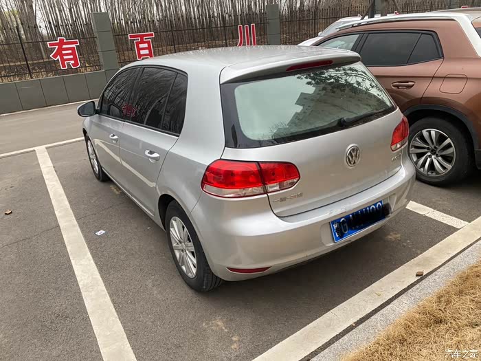 10年高尔夫六16手动换车出售车况很好两处补漆其余