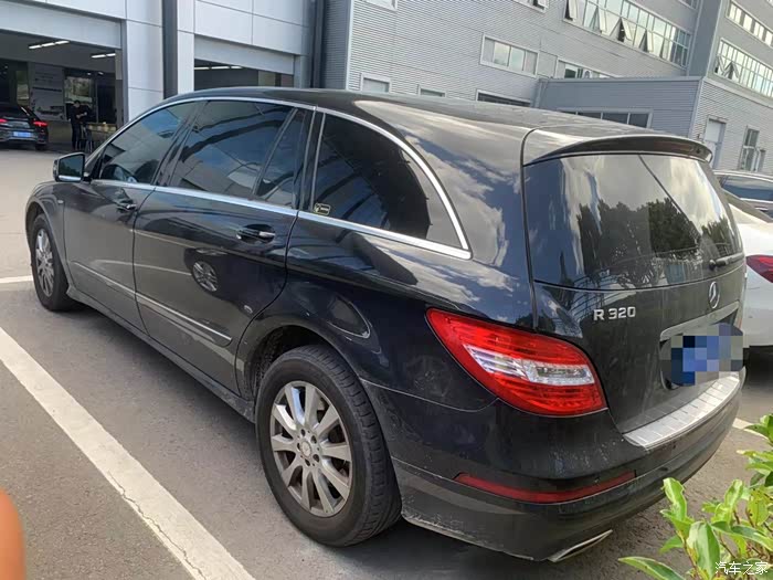 2017款奔驰r320商务臻藏版最后一批奔驰r级车201