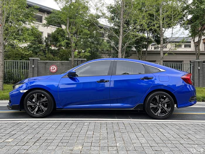 19款思域燃动版库存车21年12月上牌2w公里106