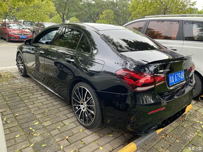 【图】出自用a35l,22年7月购入落地40左右,22款4万4千公_奔驰amg论坛
