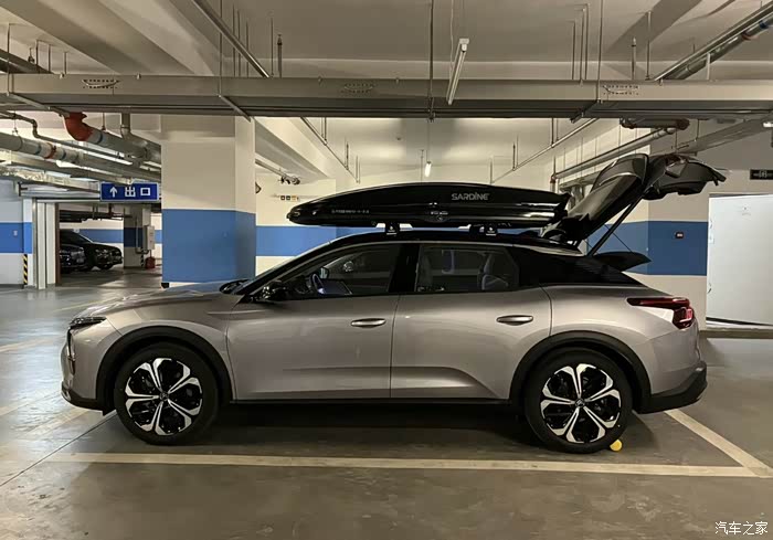 雪铁龙c5x凡尔赛匹配车顶行李架