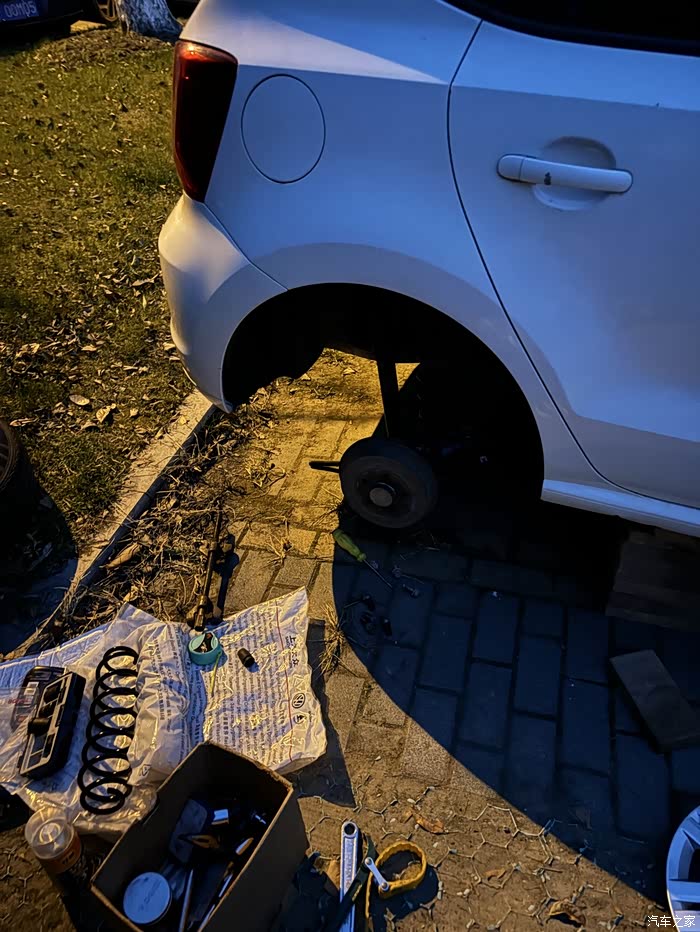 【图】更换了,减震器弹簧_polo论坛_汽车之家论坛