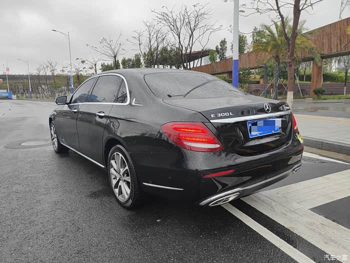 2017年1月奔驰e300l立标豪华型最美黑粽20t双