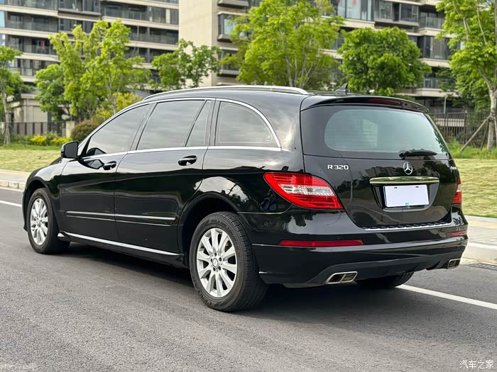 16年奔驰r级320 四驱 商务型 行驶里程17万公里 车况