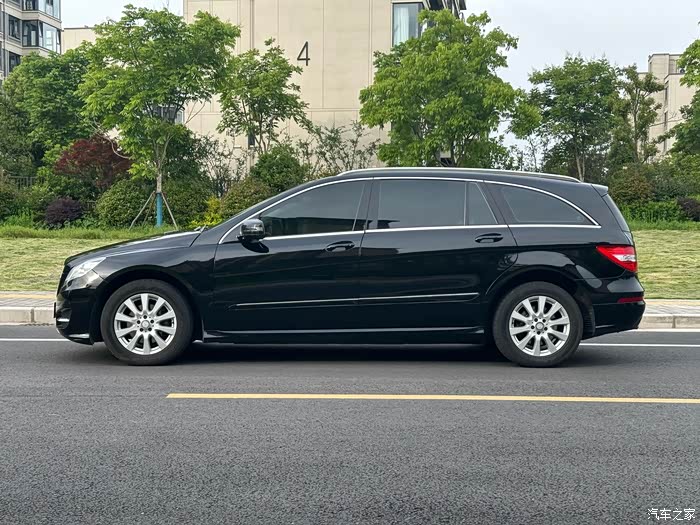 16年奔驰r级320 四驱 商务型 行驶里程17万公里 车况