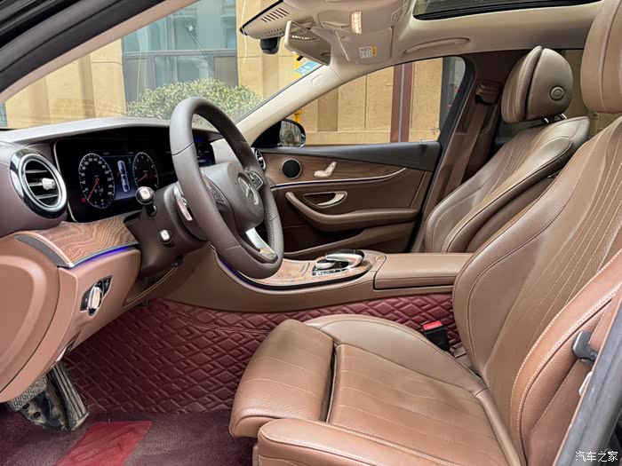 出售18年奔驰e立标棕内隔断双天窗228w