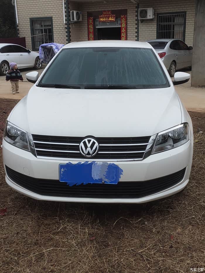 出手动挡朗逸17年10月份审车保险同步36000出全