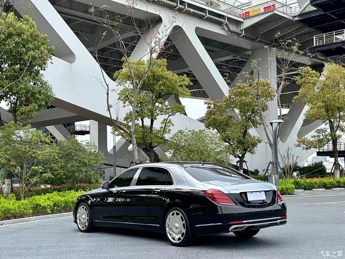 19年奔驰迈巴赫s450,私家代步车,原版原漆,实际10万公