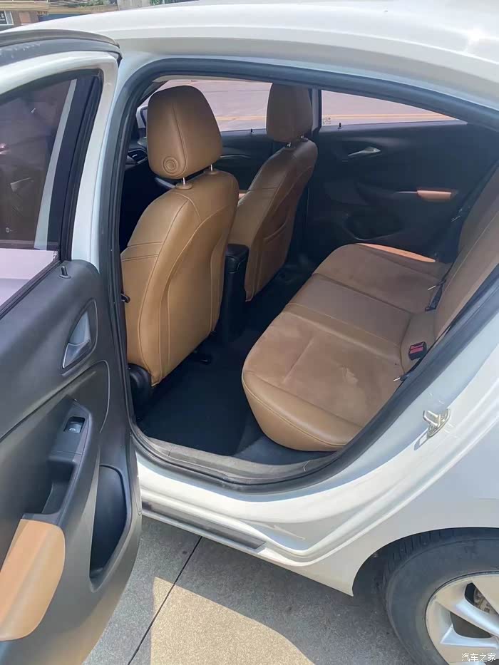 出售一台2019年2月新款别克凯越,自动天窗,超省油,车况精