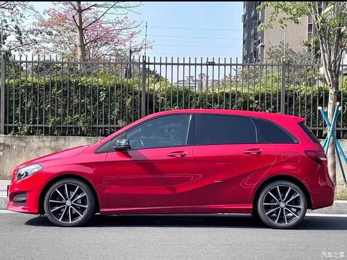 15年豪华型奔驰b200