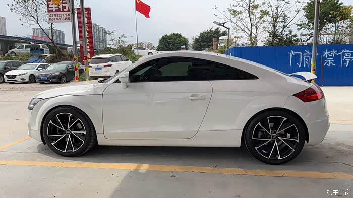 奥迪tt换上龙鳞刀锋轮毂