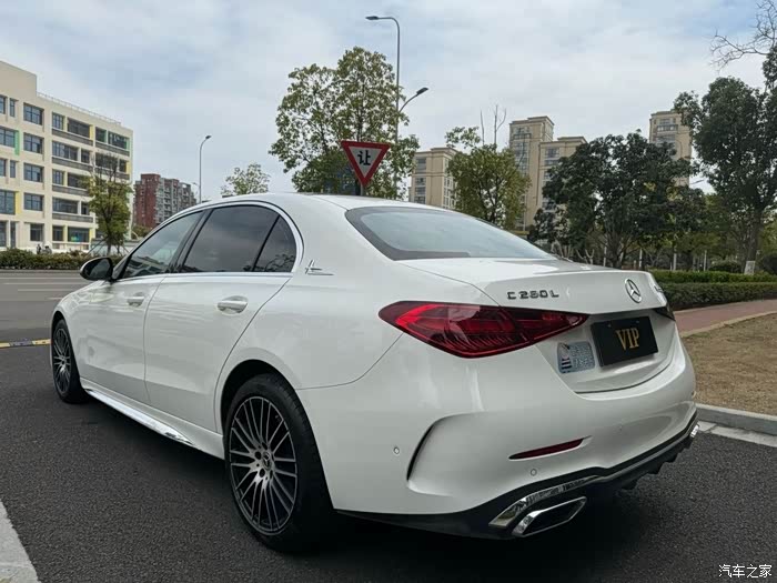 22年奔驰c260l竟然这个价