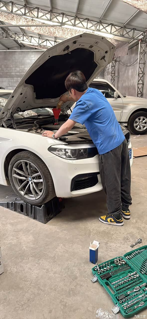 自己动手保养了一下宝马525i ,车子是19年3月提的525
