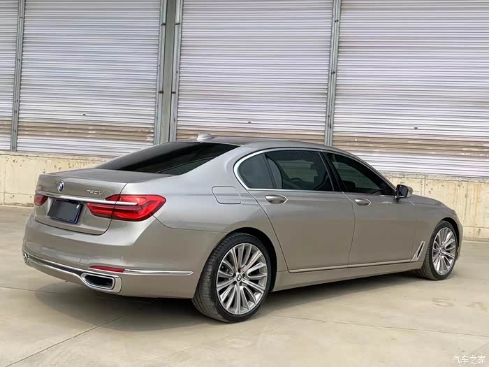 宝马740li四驱豪华2017年7月上牌9万公里选装2