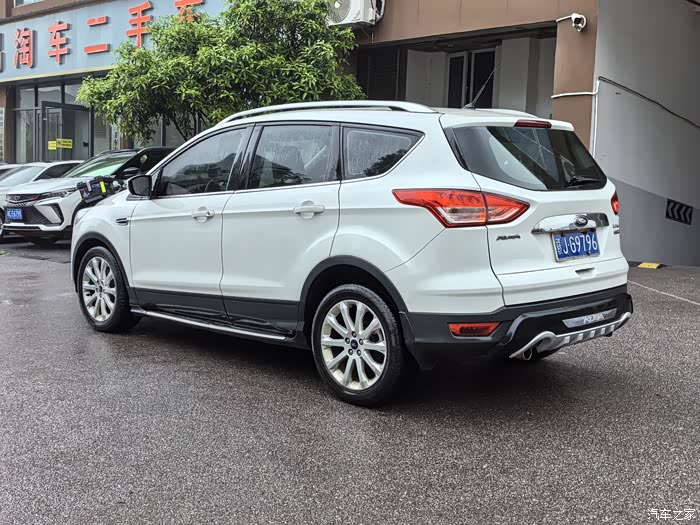 福特翼虎2015款15lgtdi两驱风尚型行驶