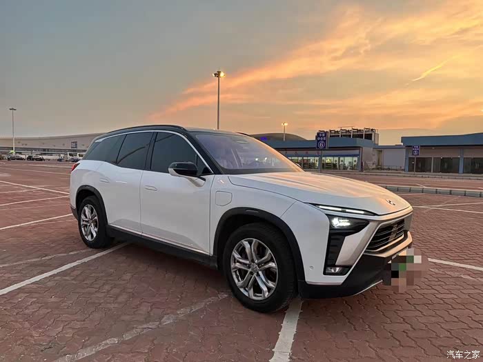 蔚来es820款7座版75kw租电版21年9月上牌个