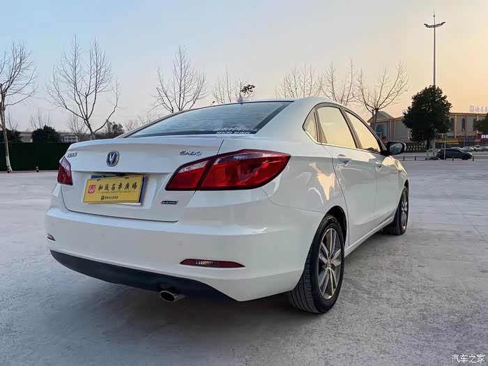 长安逸动2016款16lgdi手动劲锐型201