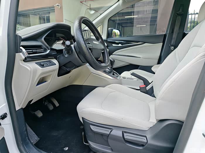 上汽大通maxus g50 2022款 上汽大通g50 1.