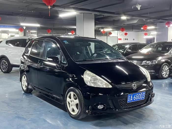 07年本田飞度15自动挡带商业险代步练手首选1w多个