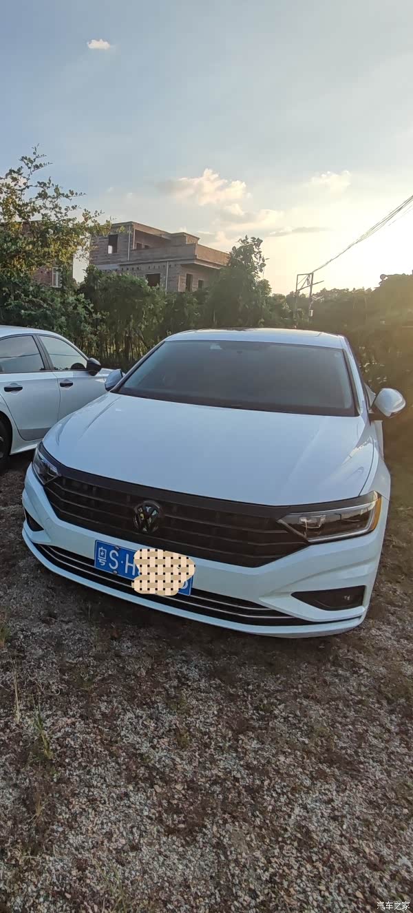 2020年9月底上东莞牌白色速腾12t舒适版目前行