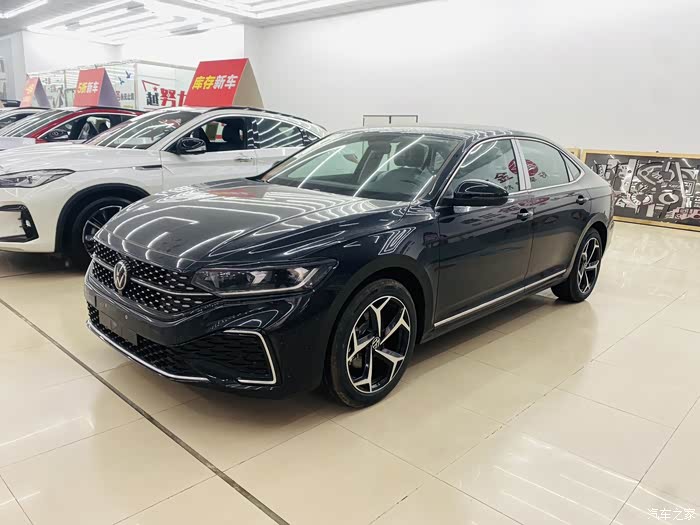 全新车大众帕萨特2024款330tsi星空精英版指