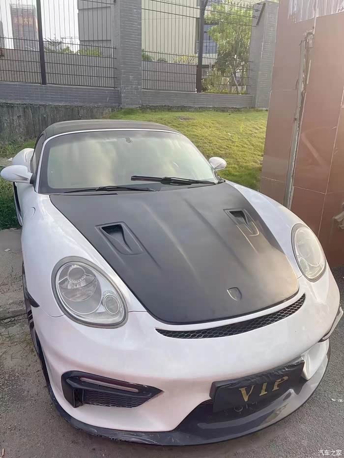 保时捷98719872981982718碳纤维