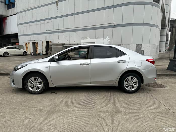 16年6月丰田卡罗拉16自波年审保险同步无事故无