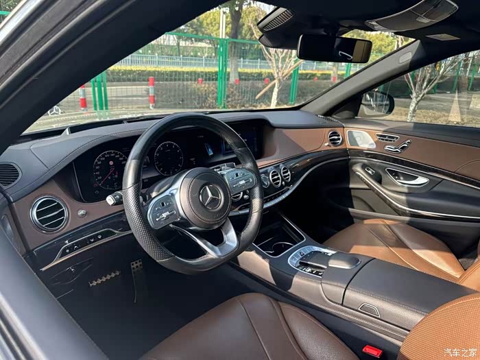出台20年全国仅此一台香槟金奔驰s450l