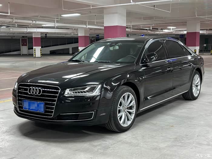 奥迪a82017款a8ltfsiquattro豪华型2017年上牌全款248