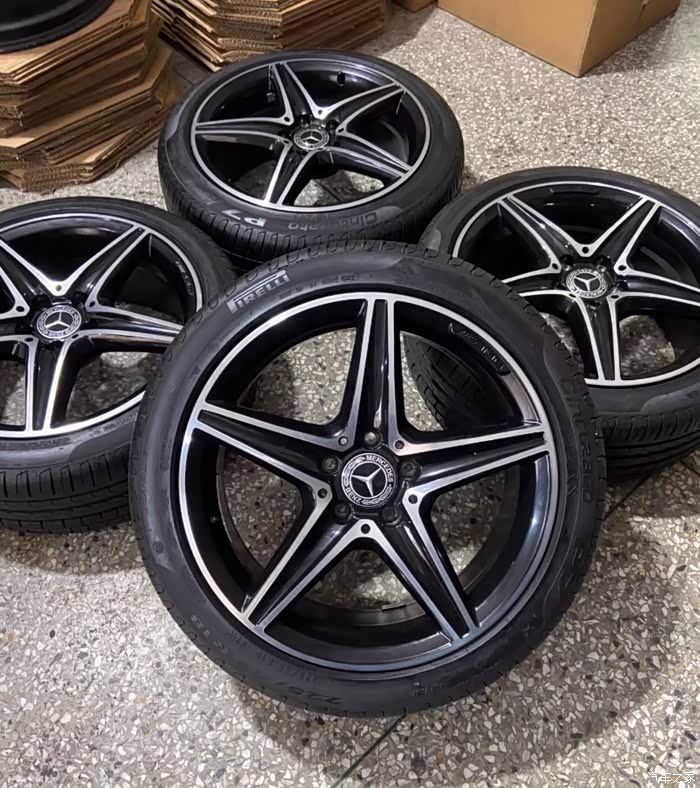 18寸奔驰c260轮毂带胎一套2020款奔驰一套来了