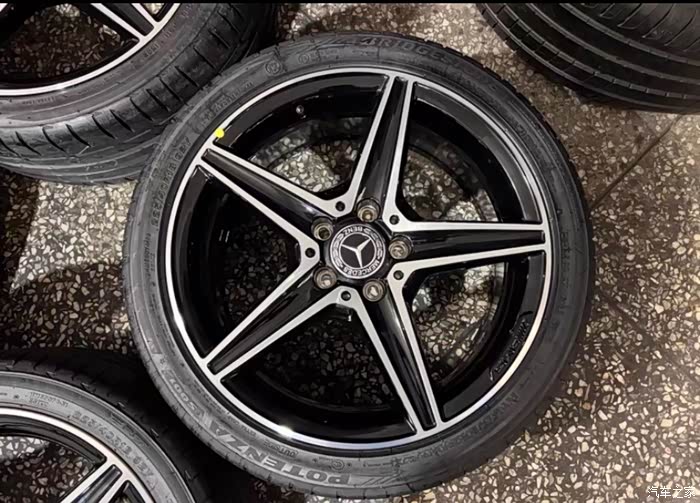 18寸奔驰c260轮毂带胎一套2020款奔驰一套来了