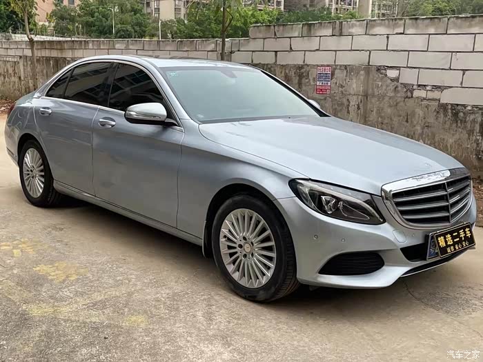 车主实拍16款奔驰c级16年上牌奔驰c180l安全行驶