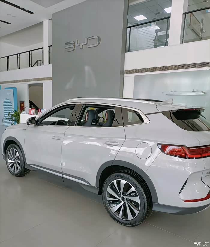 比亚迪宋plusdmi荣耀版到底值不值得买