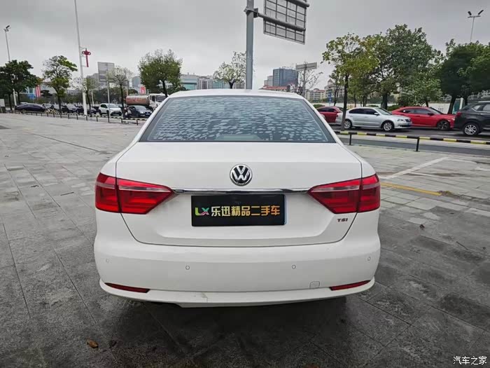 2012年大众朗逸14t自动波天窗出348万一手车