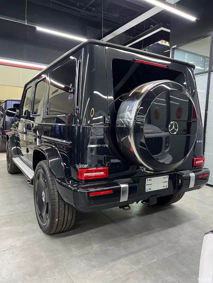 奔驰g63颜色黑红黑双拼配置独家内饰包g级钻石包