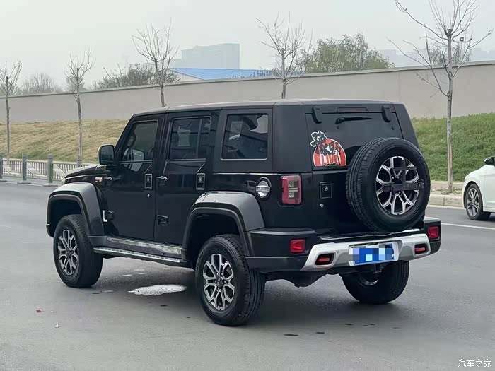 2020年bj40plus20t至尊版悬浮大屏液晶仪