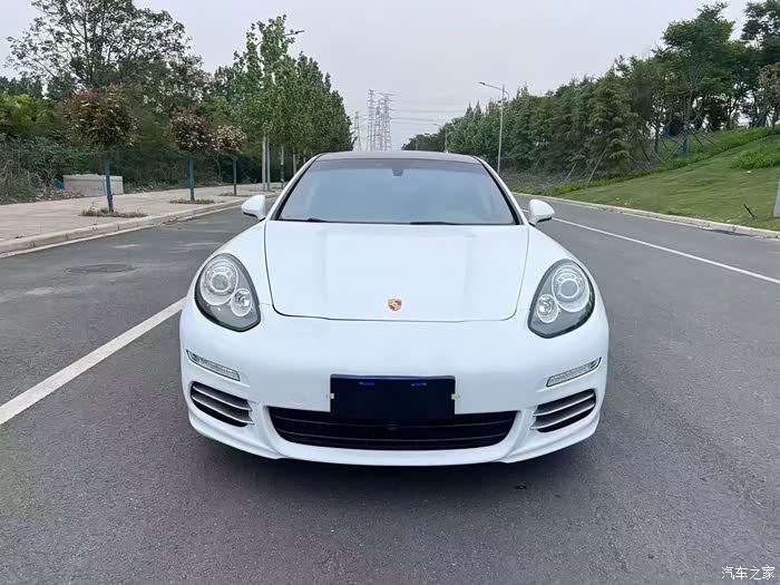 14年保时捷帕纳梅拉,3.0t四驱,多年前出过事