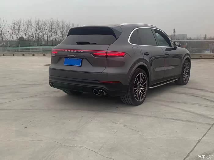 19年保时捷卡宴s 原版原漆带车衣 4万公里 440p马力