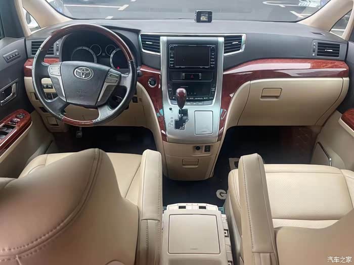 2011年丰田埃尔法11款24l豪华版首付3万表现8万多