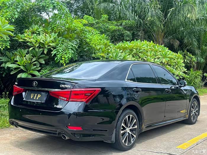 一代情怀丰田皇冠