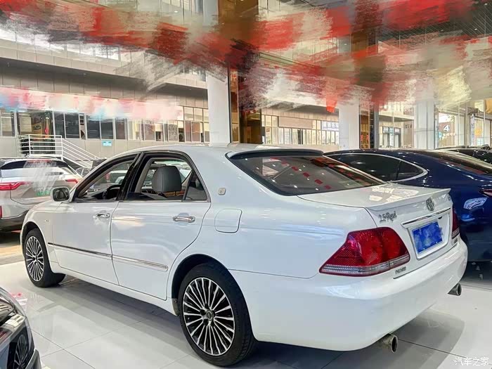 情怀老车丰田皇冠