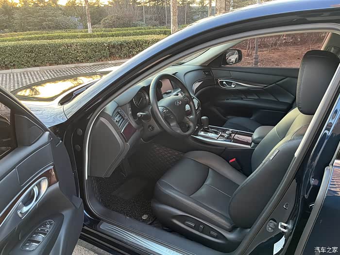 18年英菲尼迪q70l25v6全球十佳发动机本市老总