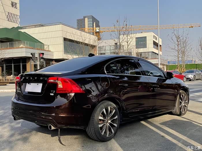 到19年沃尔沃s60l极品车况首付188万开走