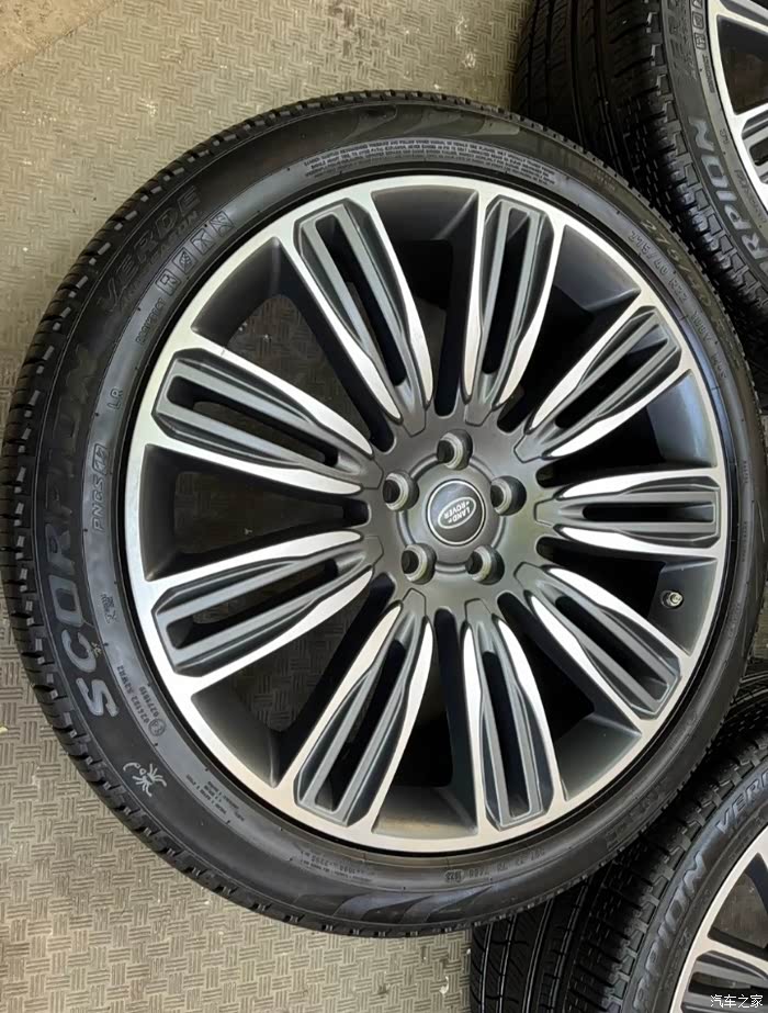 路虎揽胜22寸原厂拆车正品轮毂轮胎,中意的看过来