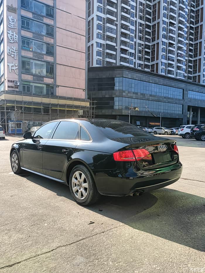 12年奥迪a4l等待有缘人